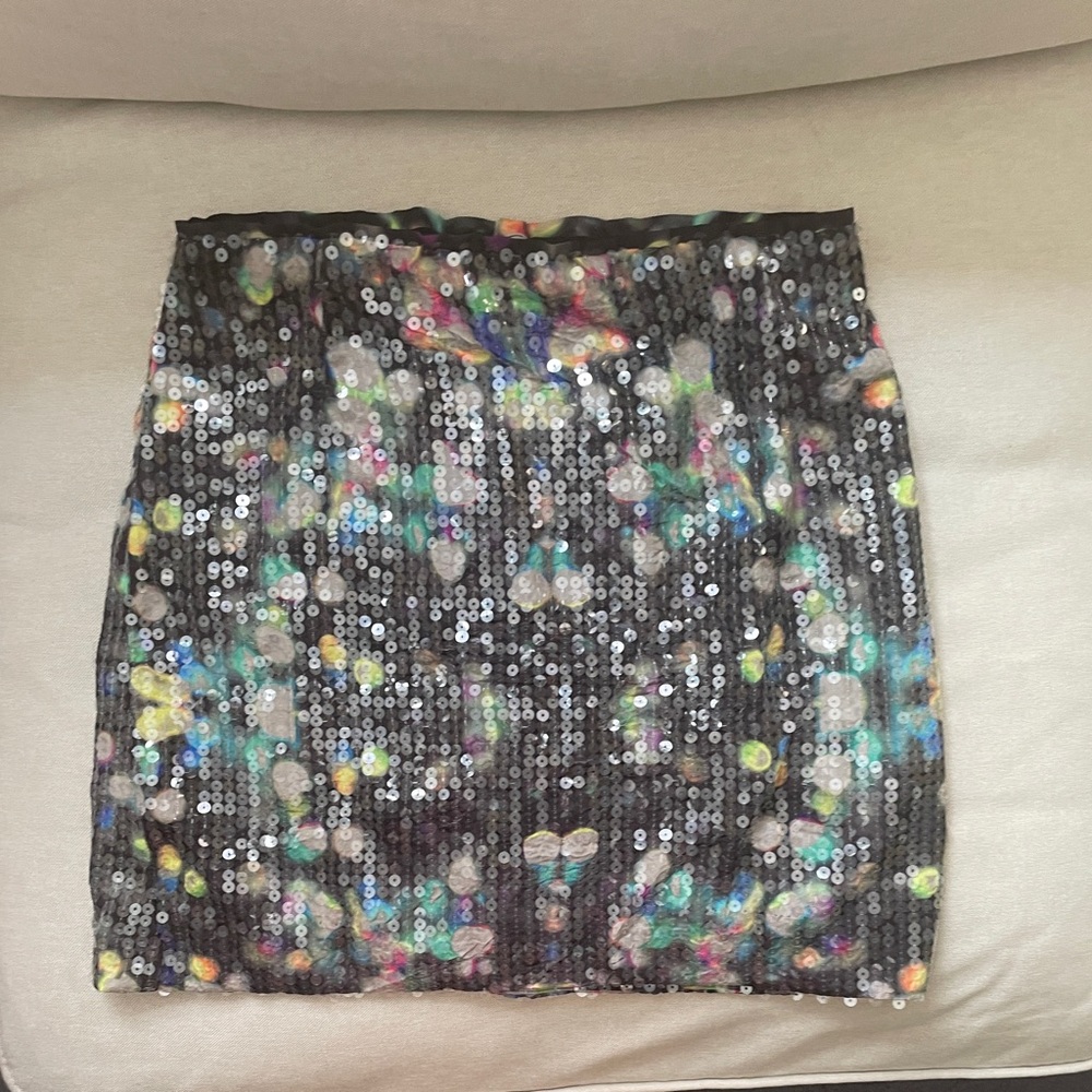 NEW Gorgeous H&M Sequenced Mini Skirt